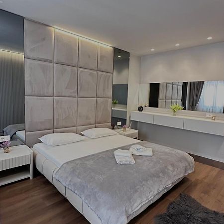 Frida Luxury Apartment ティラナ エクステリア 写真